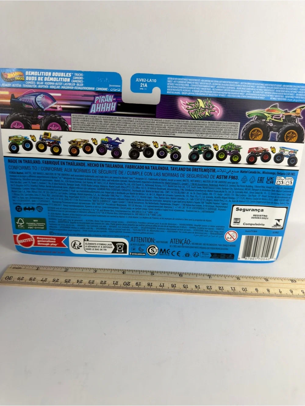 Last One Hot Wheels Demolition Doubles Piran-Ahhhh & Shark Wreak